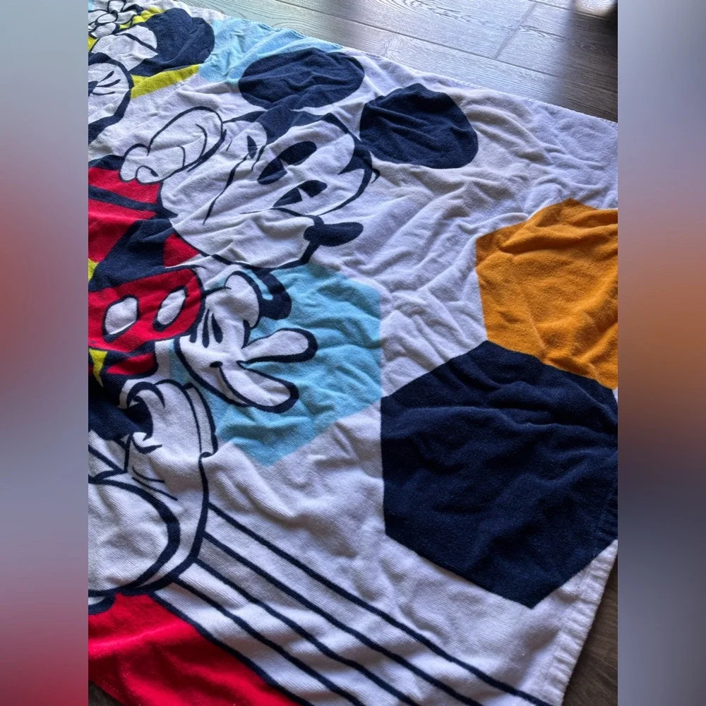 Disney Minnie & Mickey Mouse Beach Towel